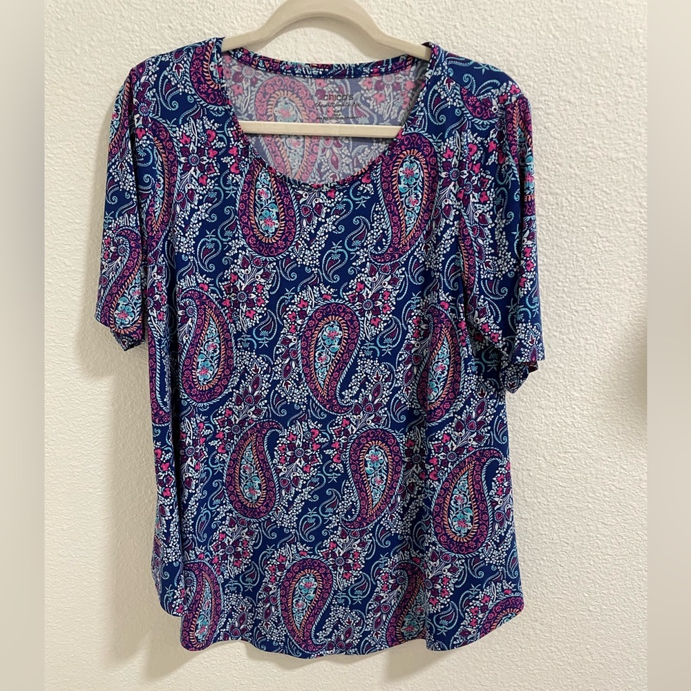Chicos the ultimate tee Paisley Print Women's Top - Blue and Pink